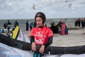 Kitesurfschool Antix Sports bij Hooked, kitesurfles Workum-3